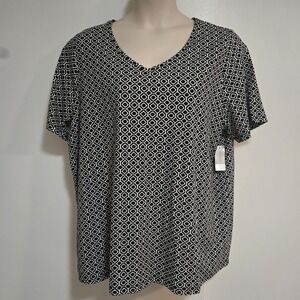 Catherine's Plus Size 1X (18/20) Black White Geometric Pullover Tunic Top NEW
